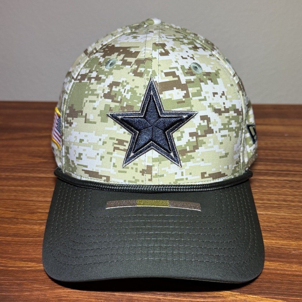 New Era Dallas Cowboys 39THIRTY Salute To Service 2025 Camo Stretch Fit Hat L/XL